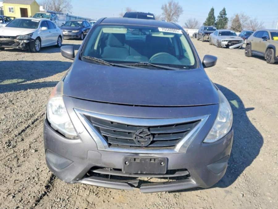 2016 Nissan Versa 1.6 SV