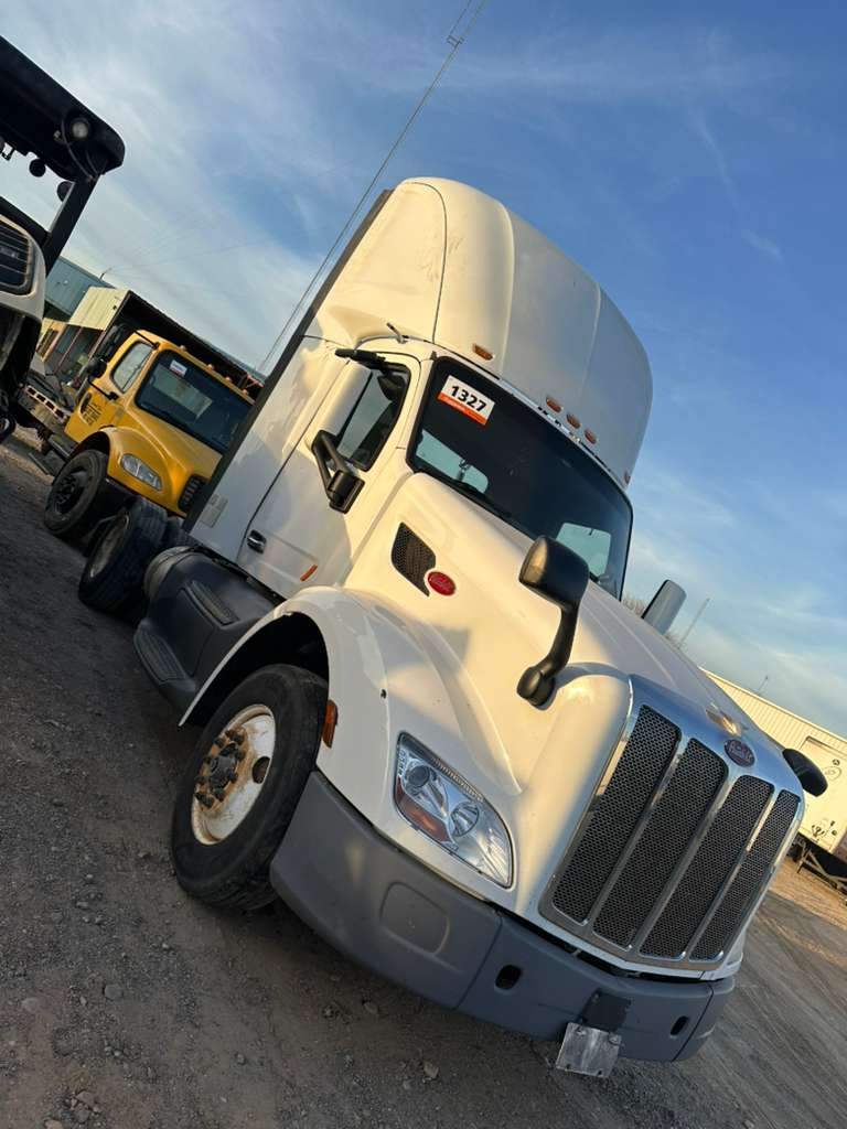 2016 Peterbilt MODEL 579