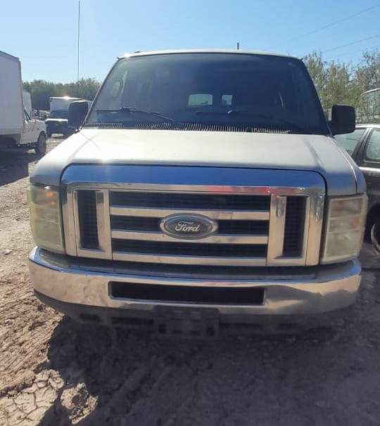 2010 Ford E-350 Super Duty