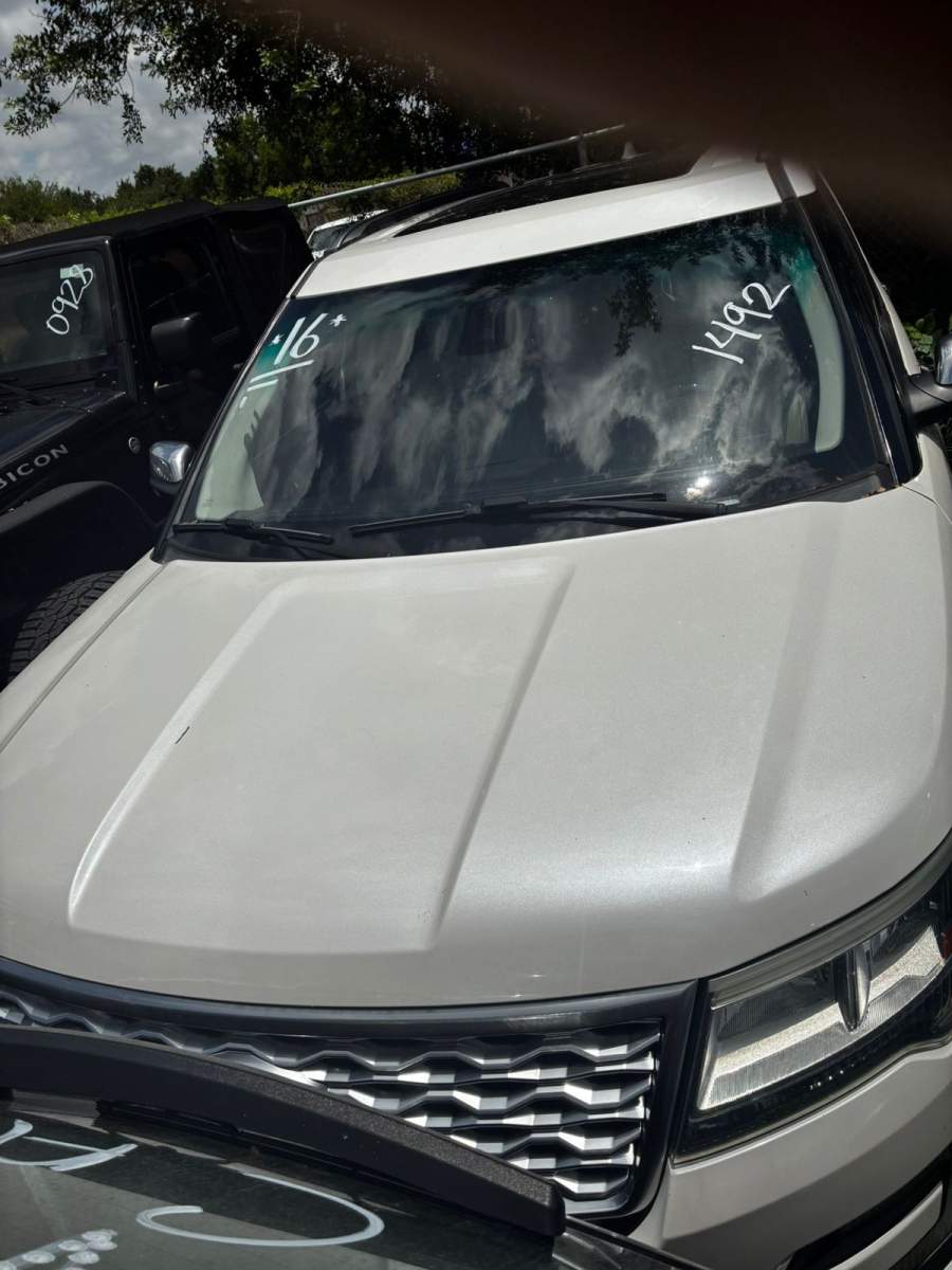 2016 Ford Explorer
