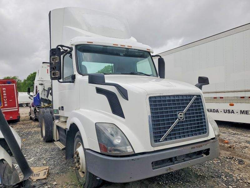 2016 Volvo Truck VNL