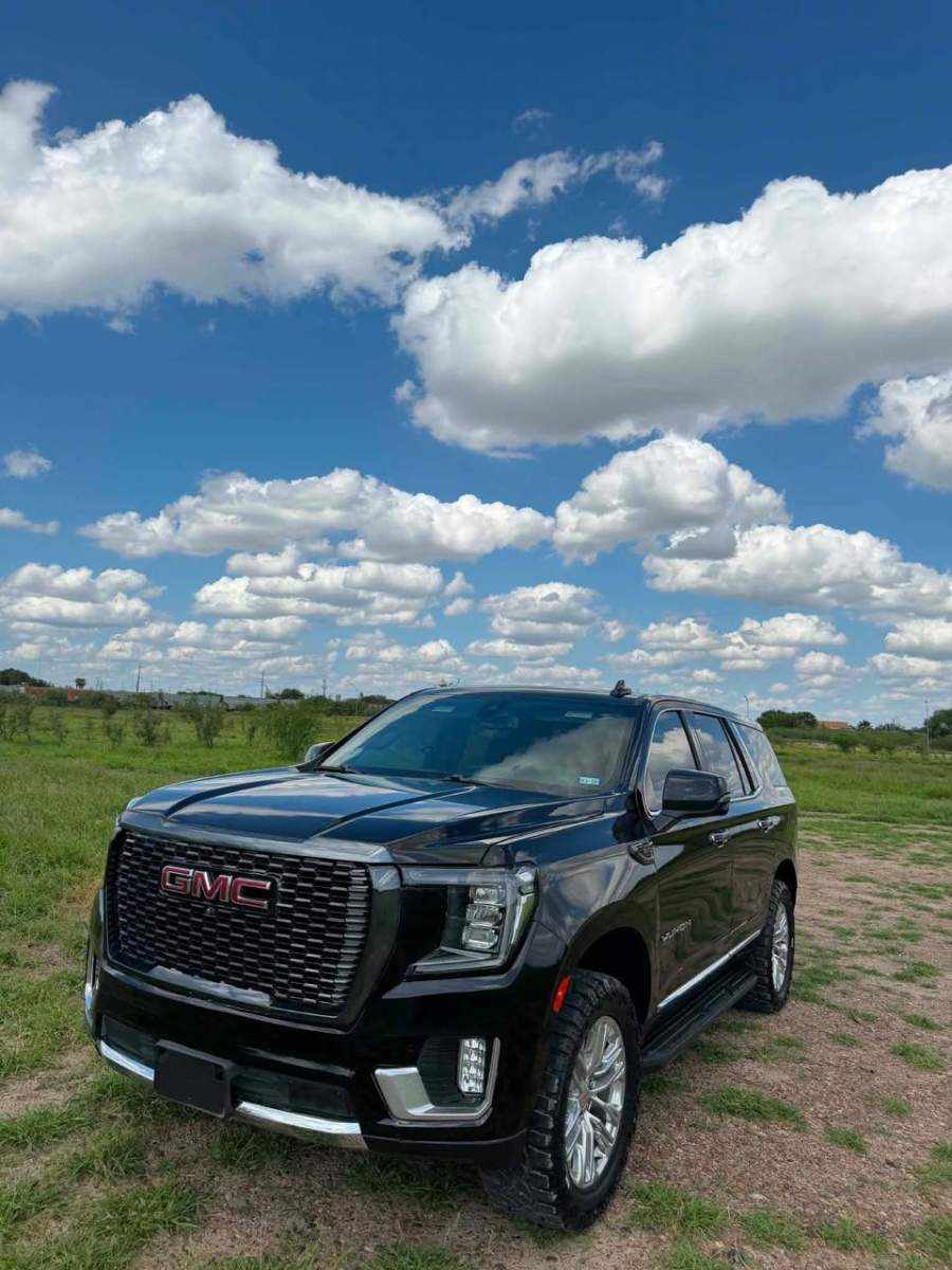 2021 GMC YUKON SLT
