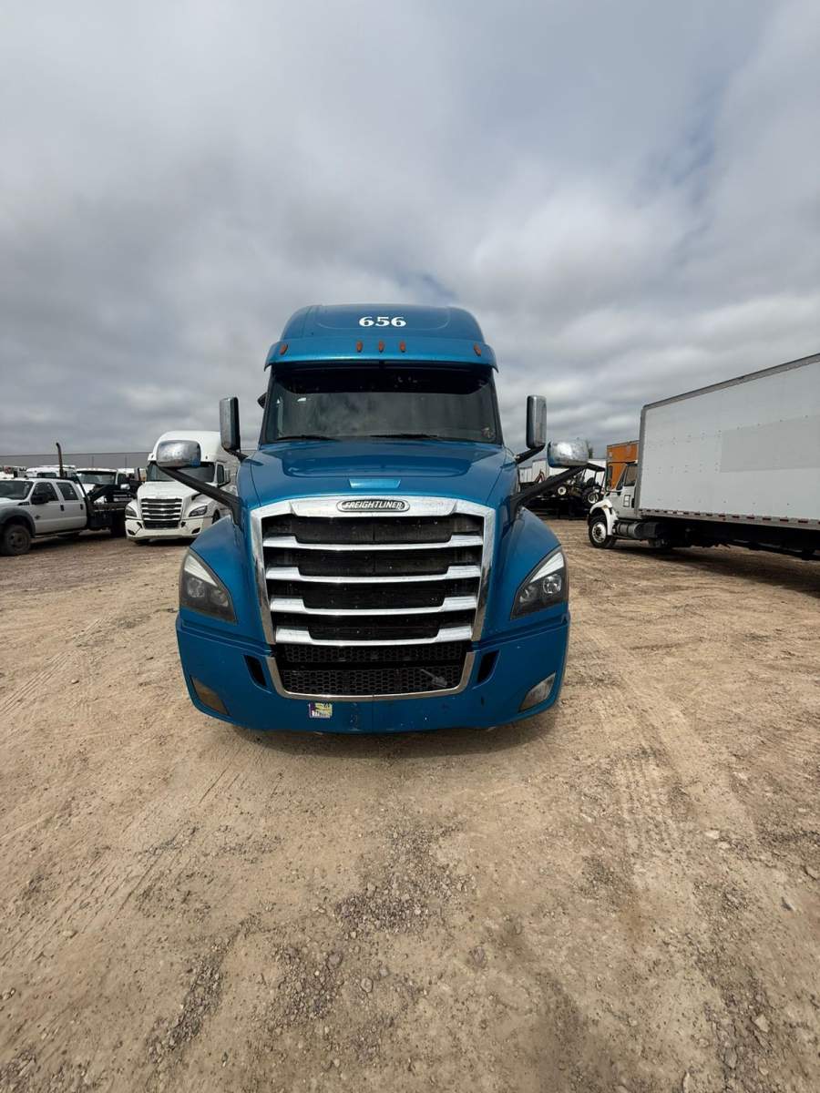 2020 Freightliner CASCADIA