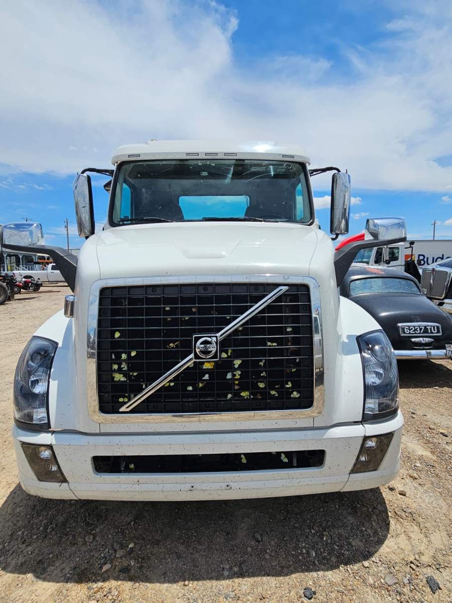 2016 Volvo Truck VNL