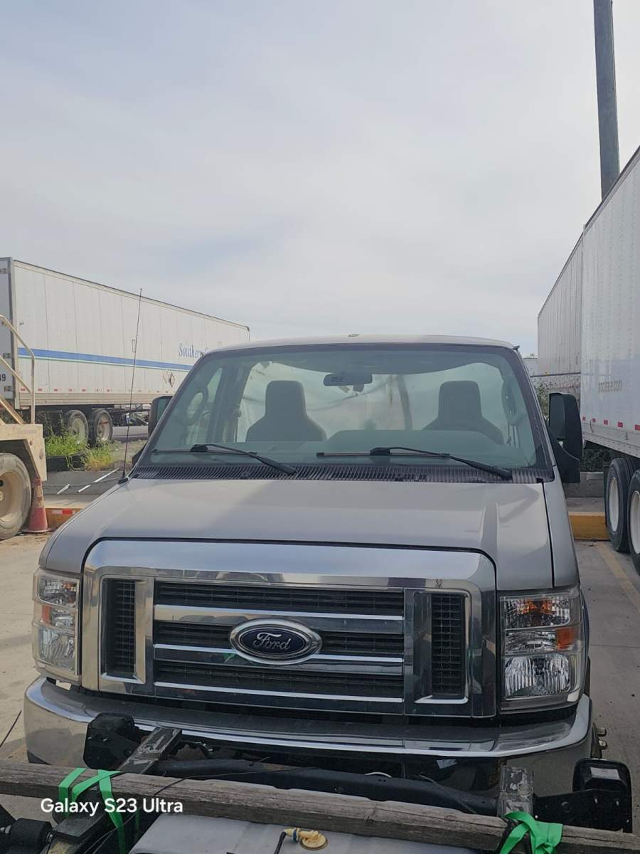 2021 Ford E-450