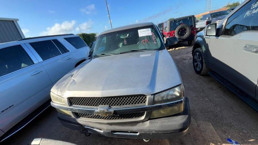 2003 Chevrolet Silverado 1500 Base / LS