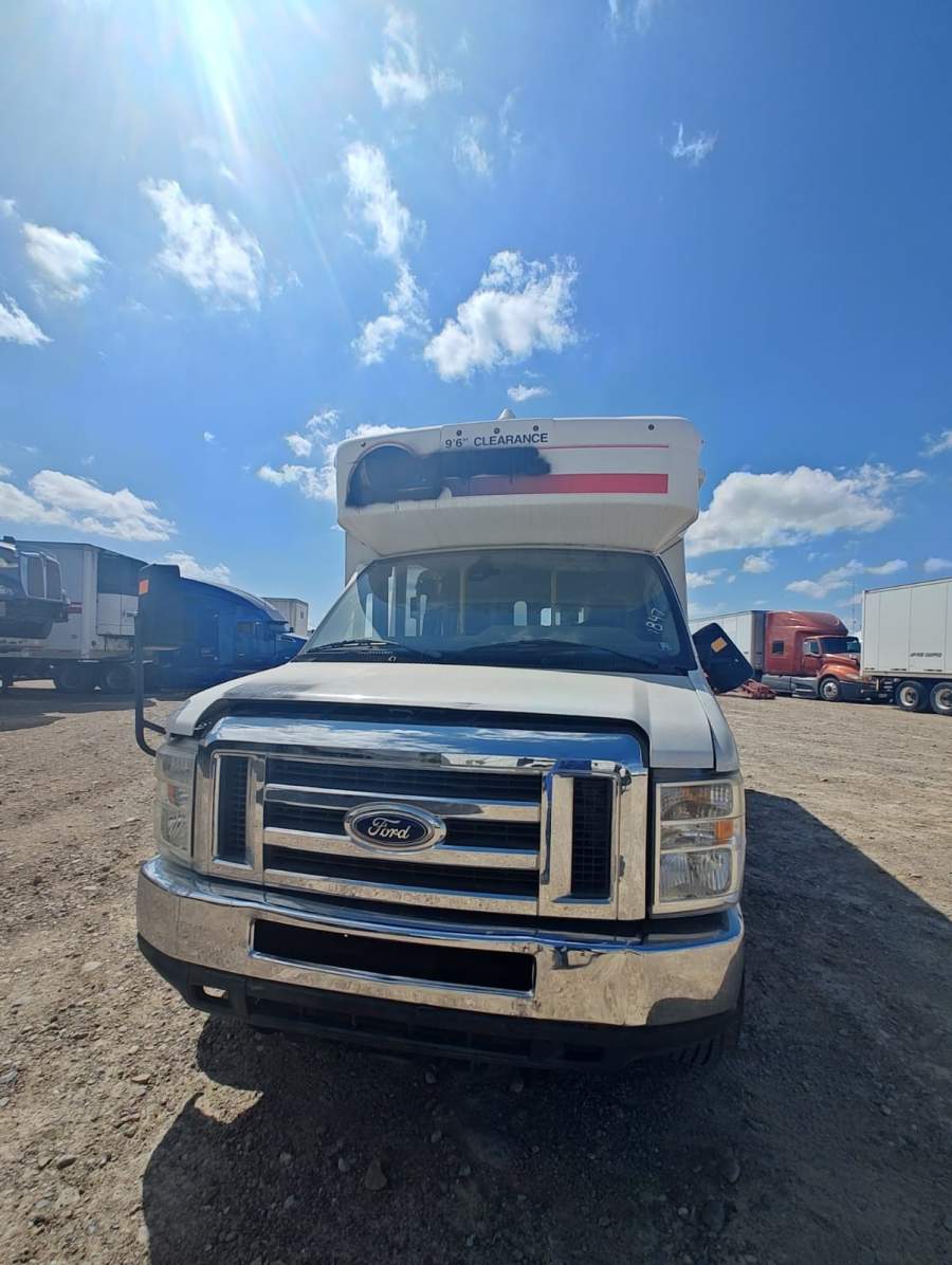 2016 Ford E-350 Super Duty