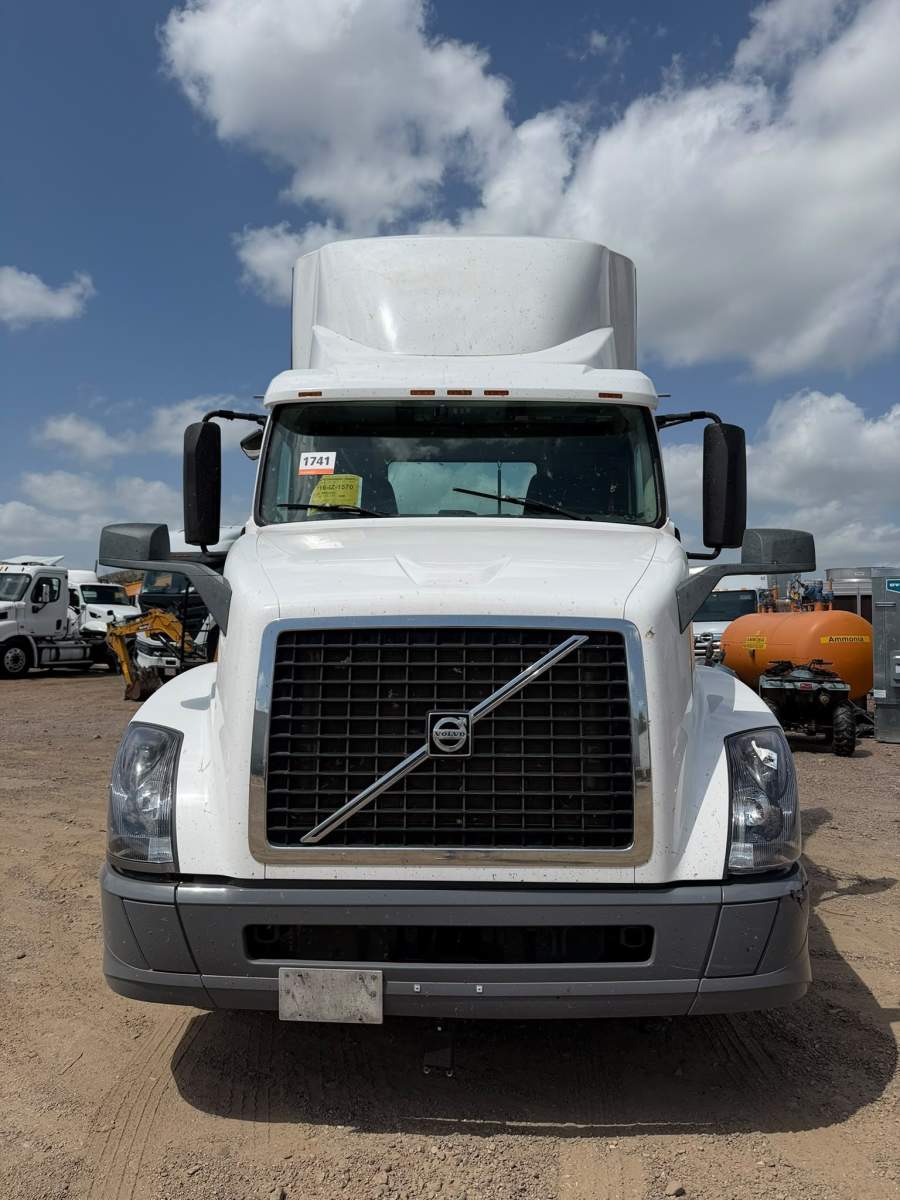2019 Volvo Truck VNL