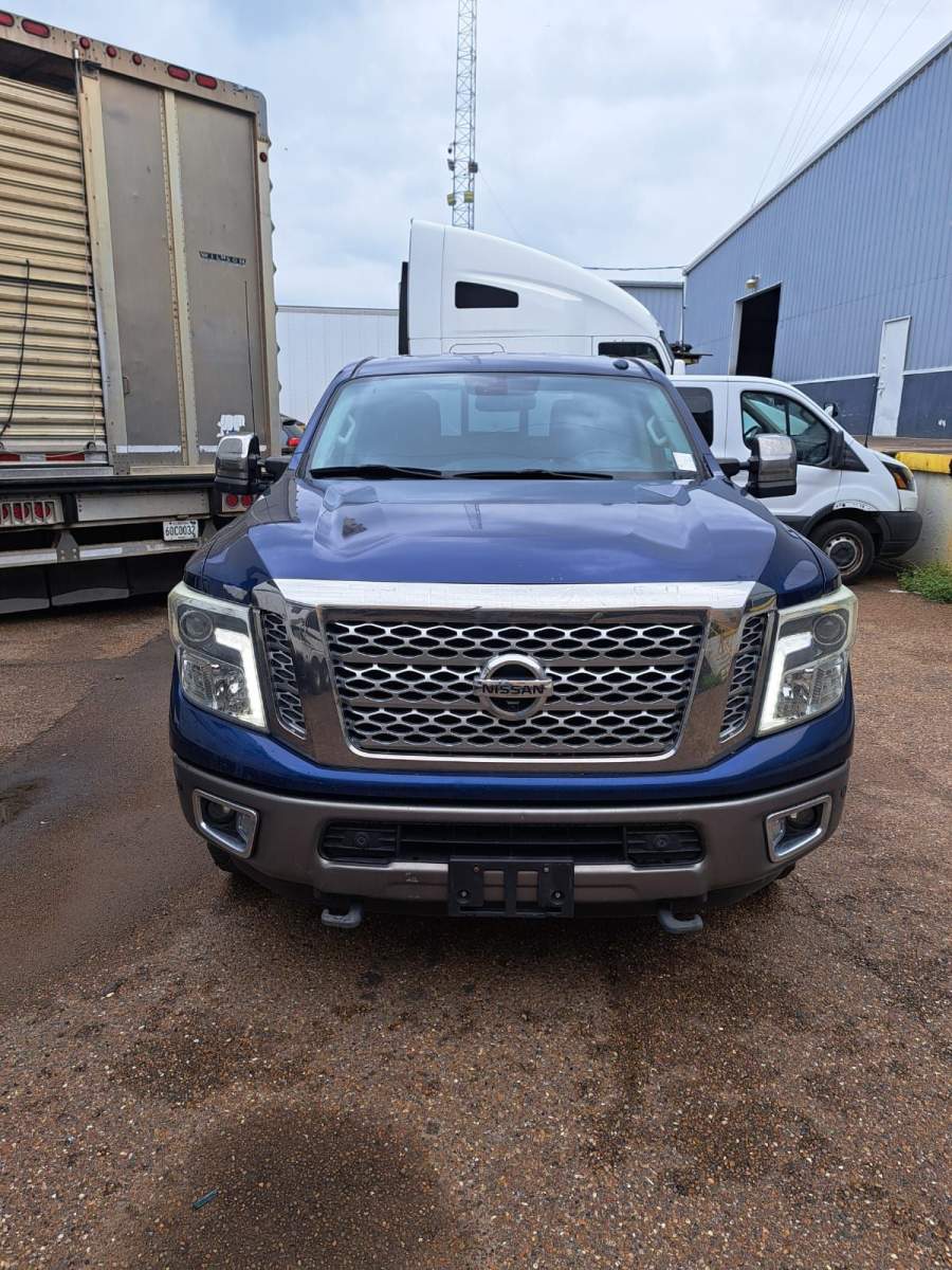 2016 Nissan Titan