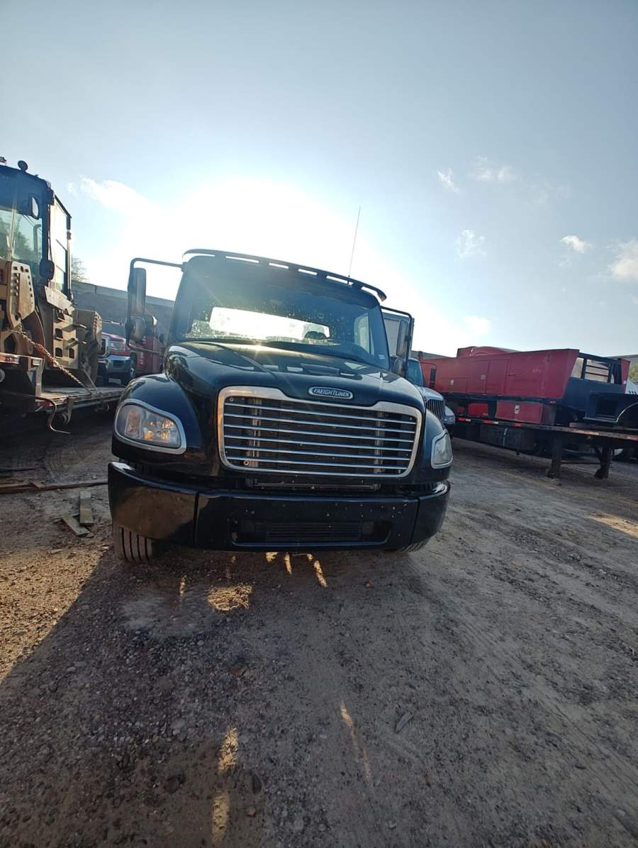2016 Freightliner M2