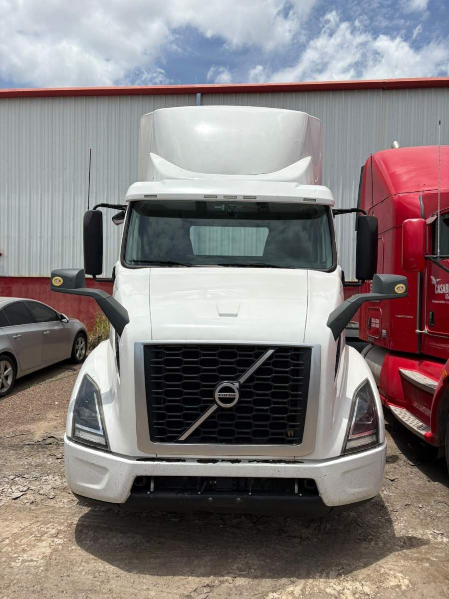 2020 Volvo Truck VNR