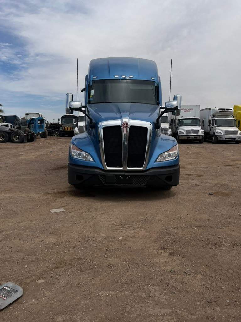 2023 Kenworth T680
