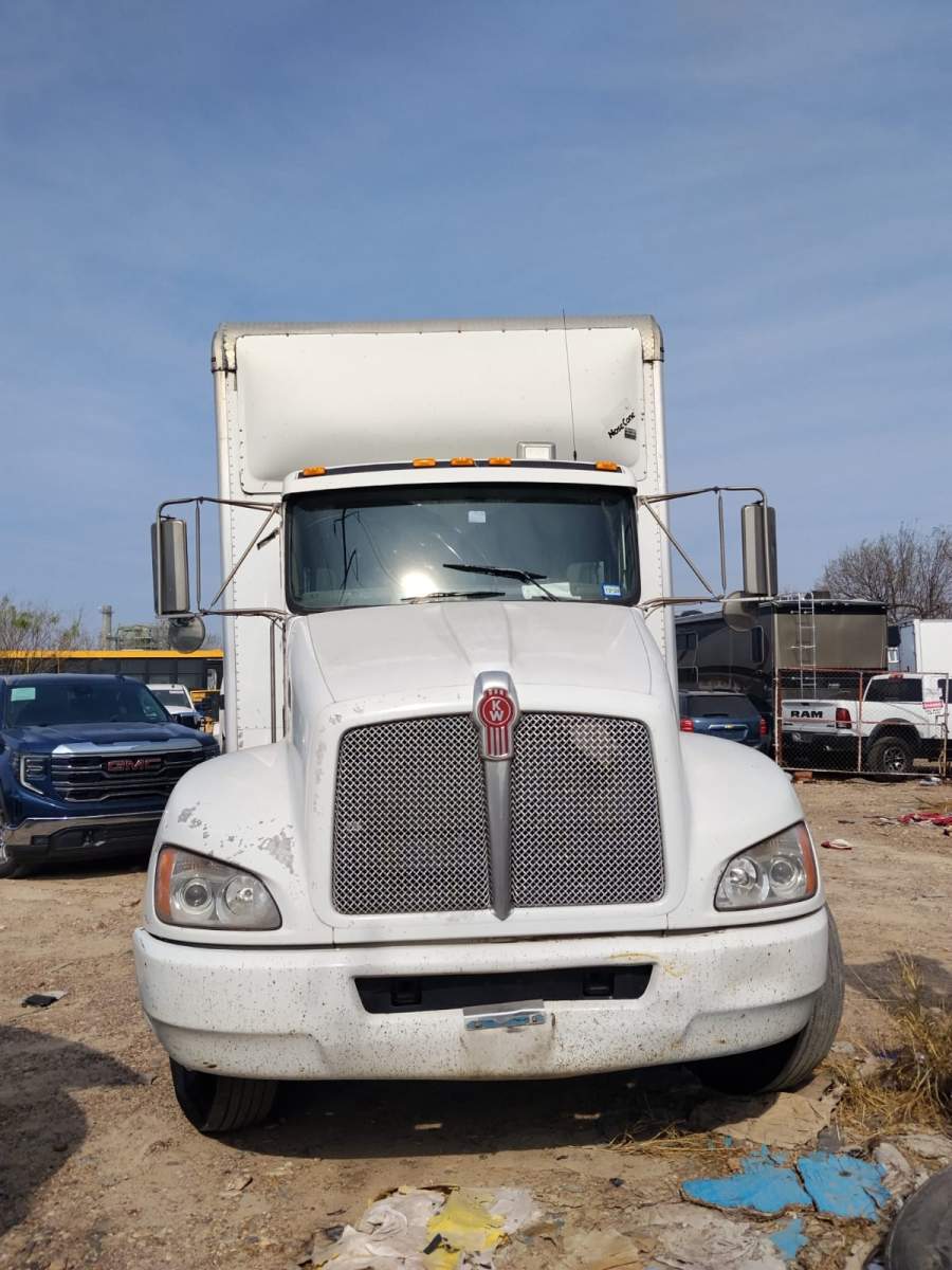 2016 Kenworth T270