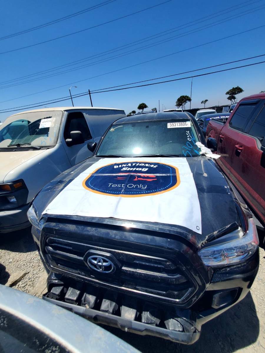 2016 Toyota Tacoma SR / SR5