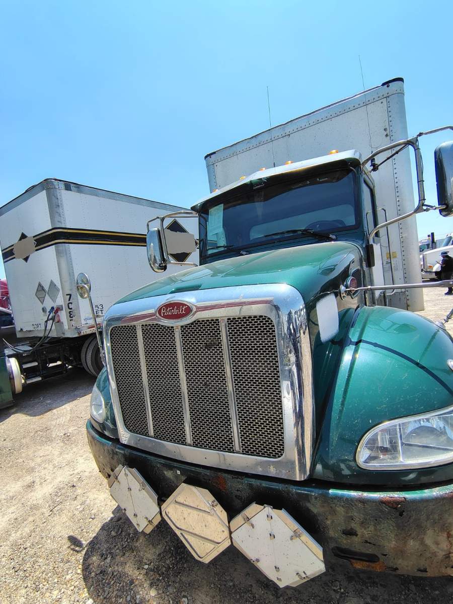 2019 Peterbilt 348