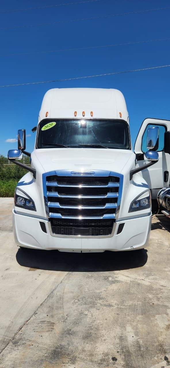2020 Freightliner CASCADIA