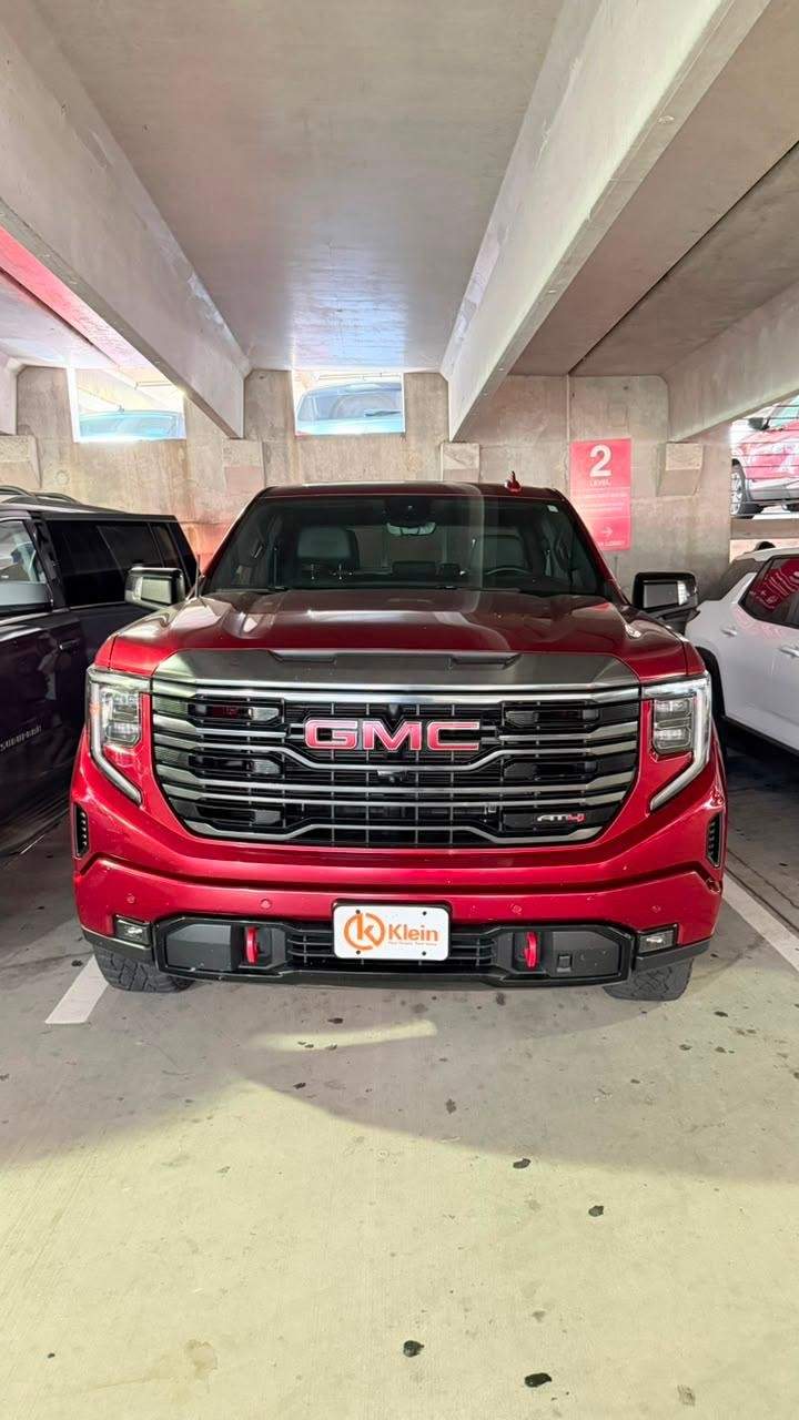 2024 GMC Sierra AT4