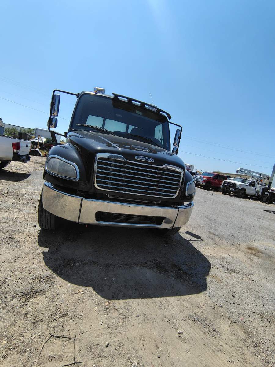 2020 Freightliner M2 106