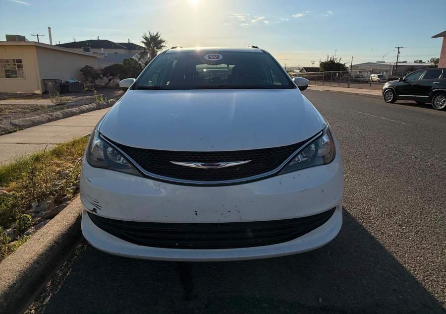 2020 Chrysler Voyager