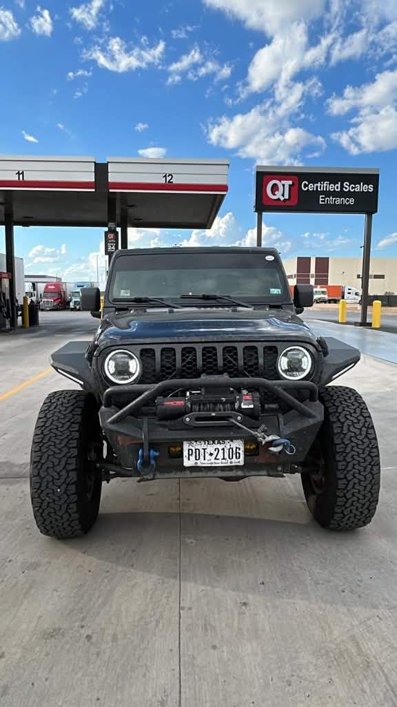 2021 Jeep Gladiator