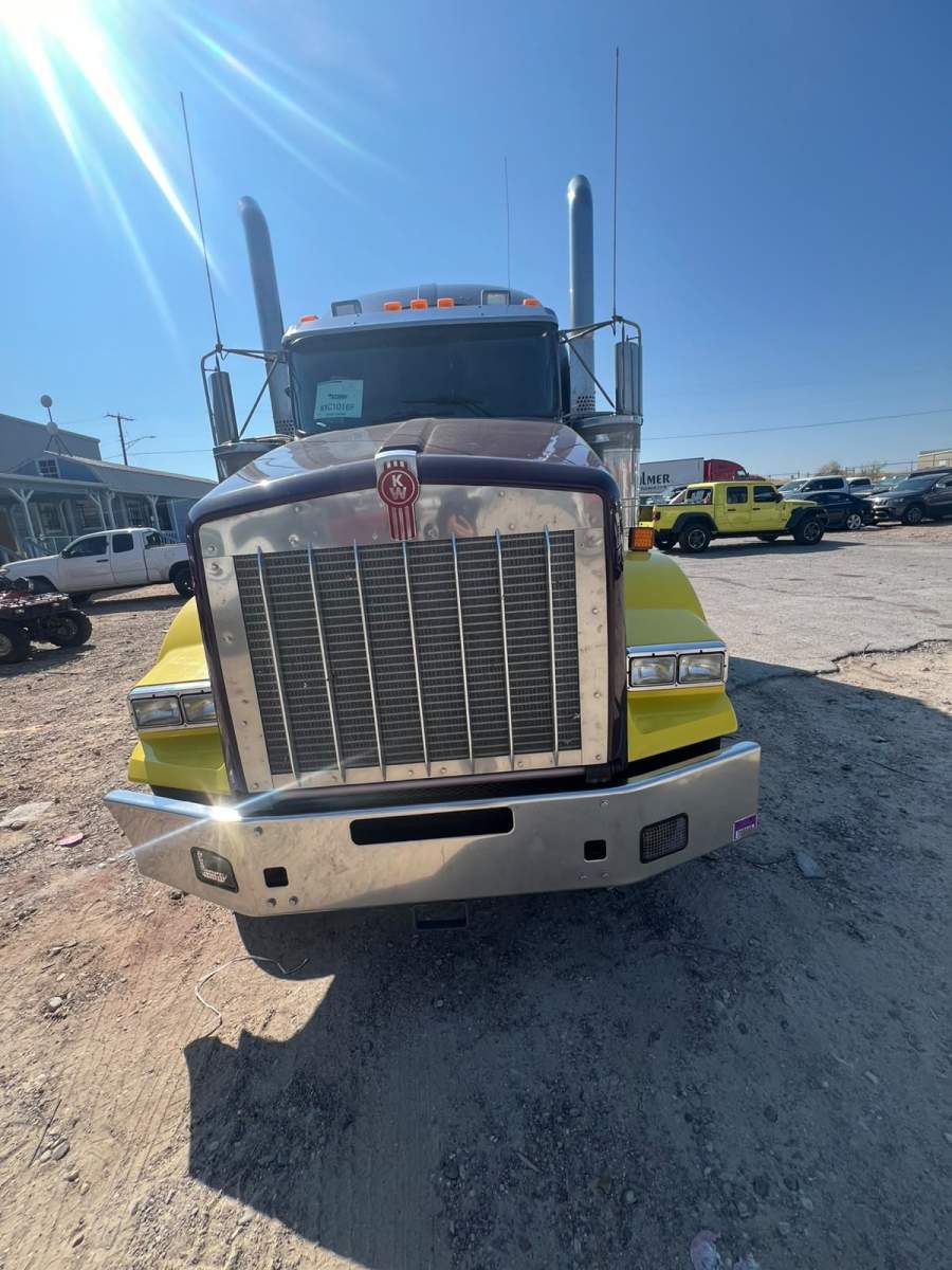 2021 Kenworth T800