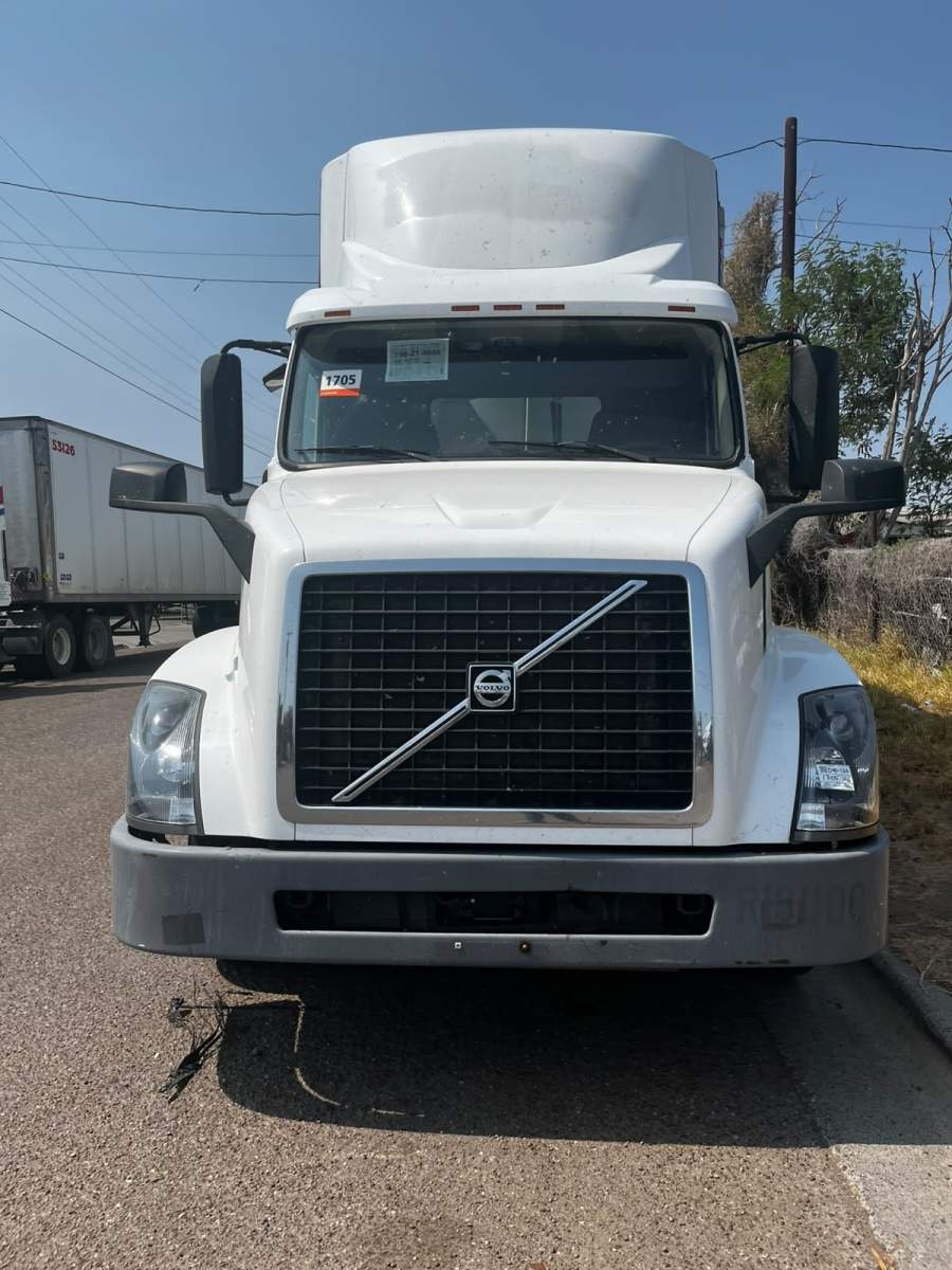 2016 Volvo Truck VNL