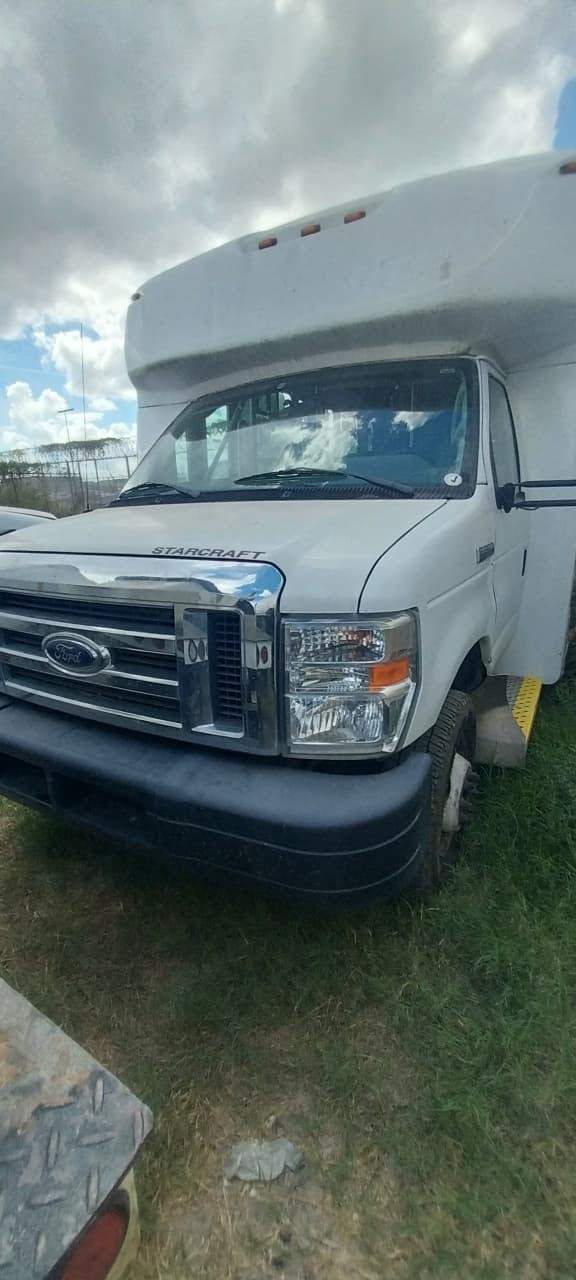 2021 Ford E-350