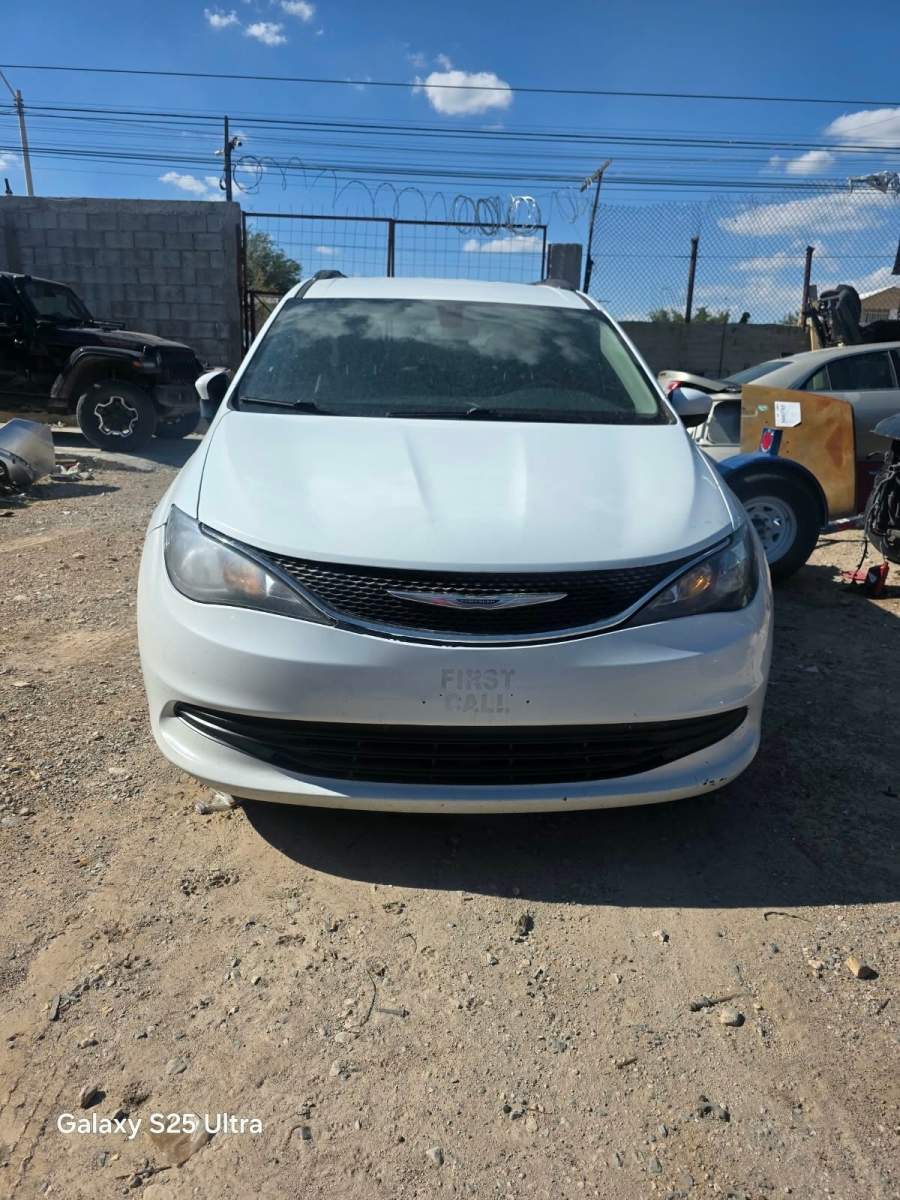 2020 Chrysler Voyager