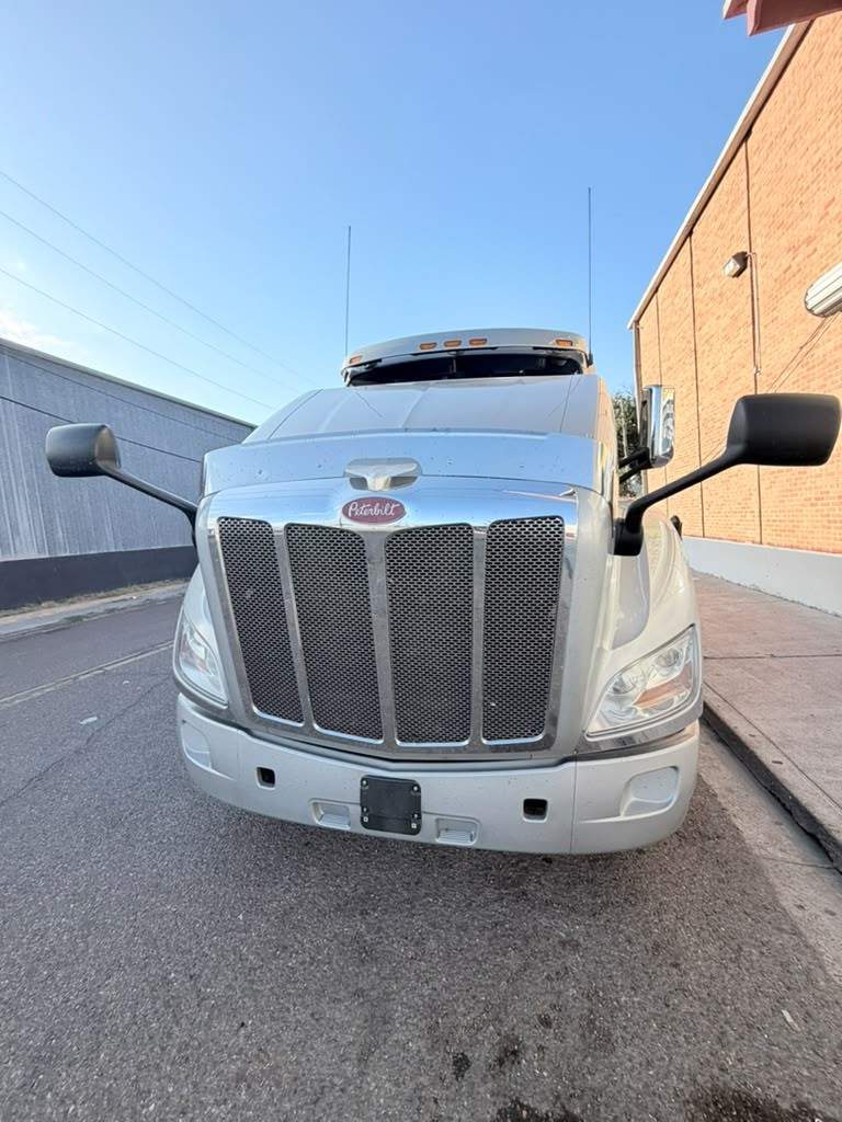 2020 Peterbilt 579