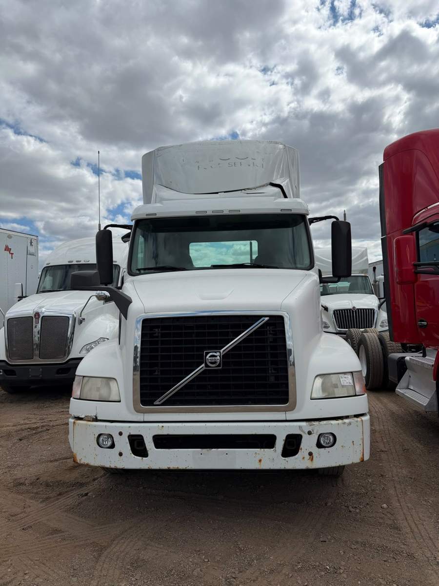 2016 Volvo VNM