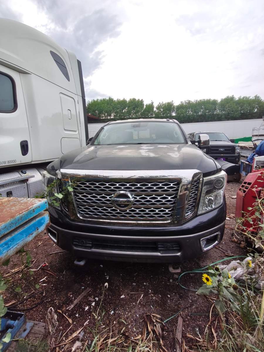 2016 Nissan Titan