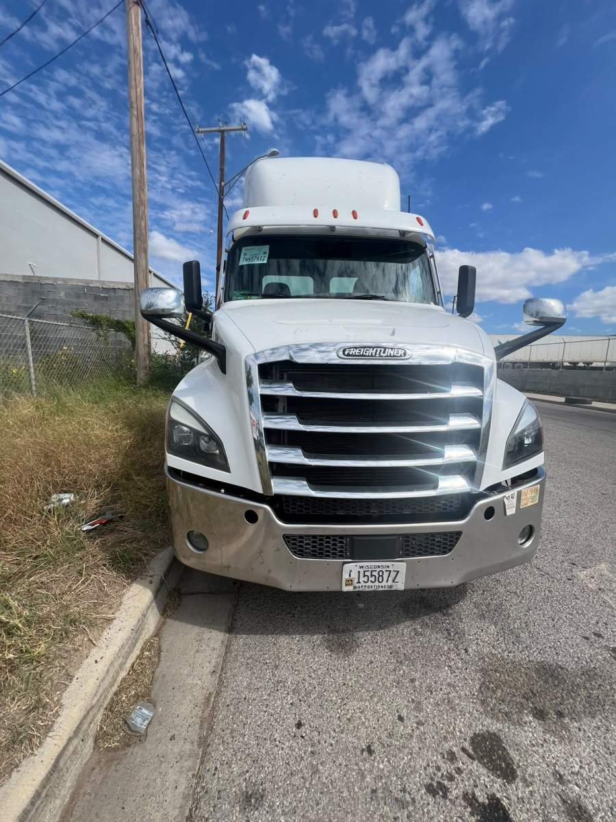 2021 Freightliner CASCADIA
