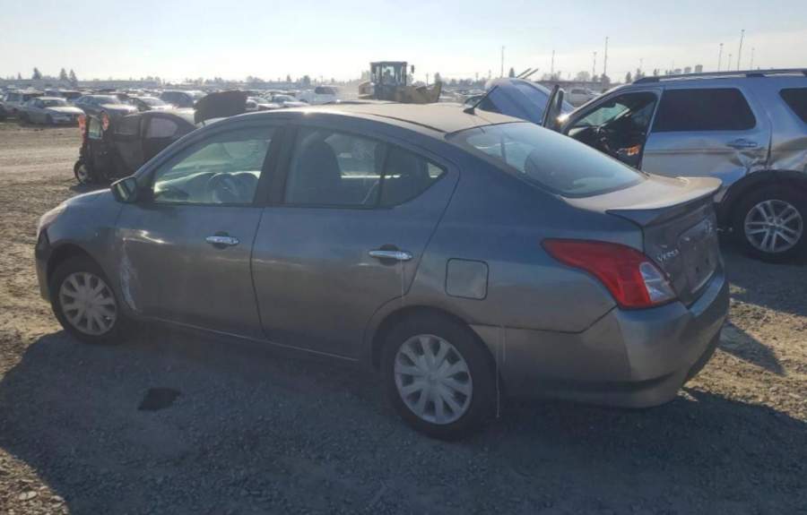 2016 Nissan Versa 1.6 SV