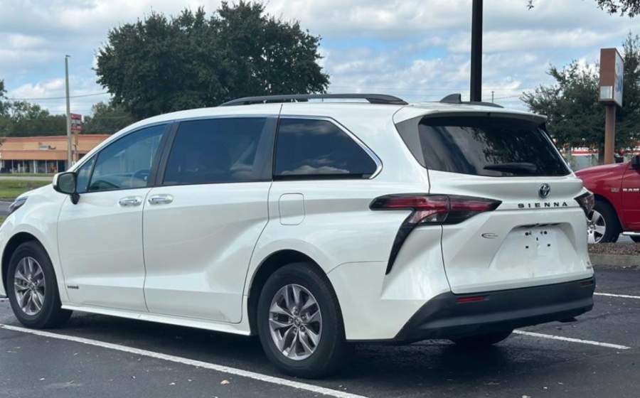 2021 Toyota Sienna