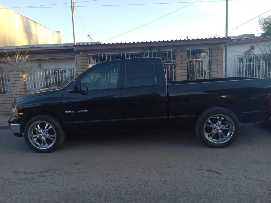 2004 Dodge Ram 1500 Laramie Quad