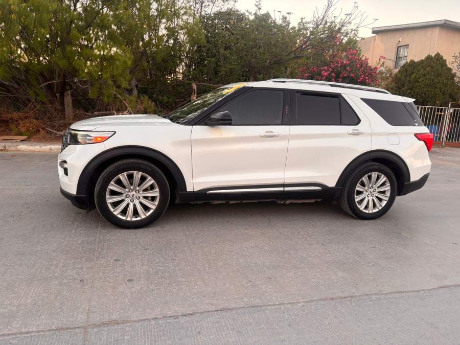 2020 Ford Explorer