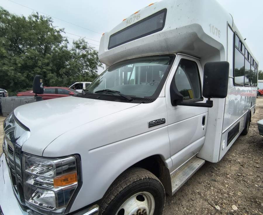 2019 Ford E-450