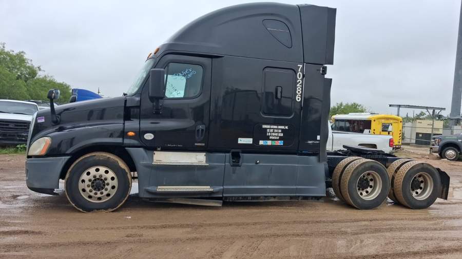 2016 Freightliner CASCADIA
