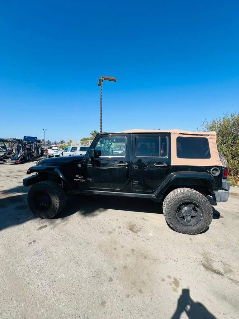 2013 Jeep Wrangler Unlimited Sahara