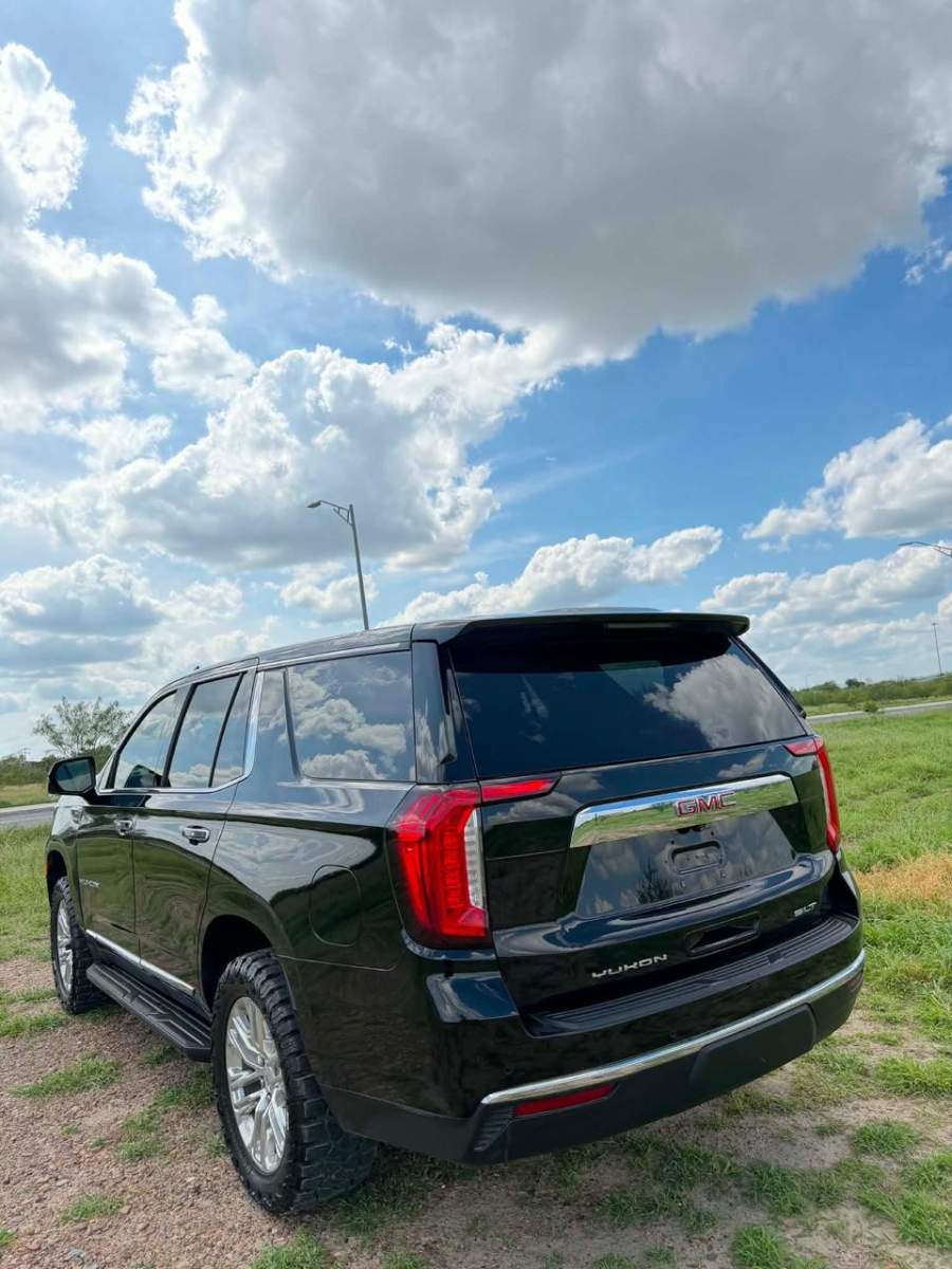 2021 GMC YUKON SLT