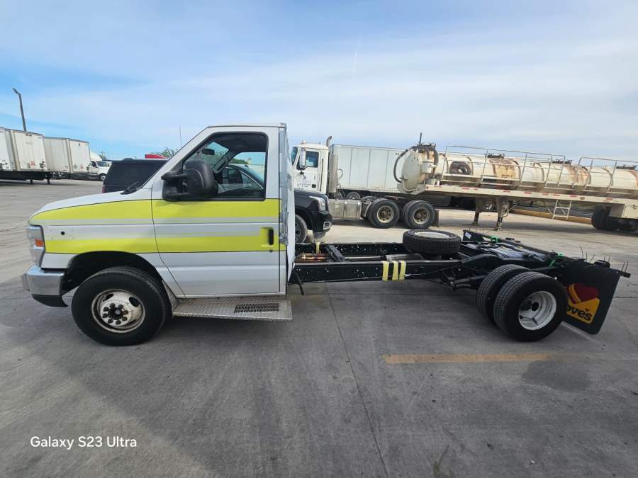 2019 Ford E-450