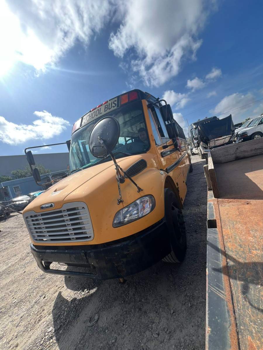 2016 Freightliner B2 BUS CHASSIS