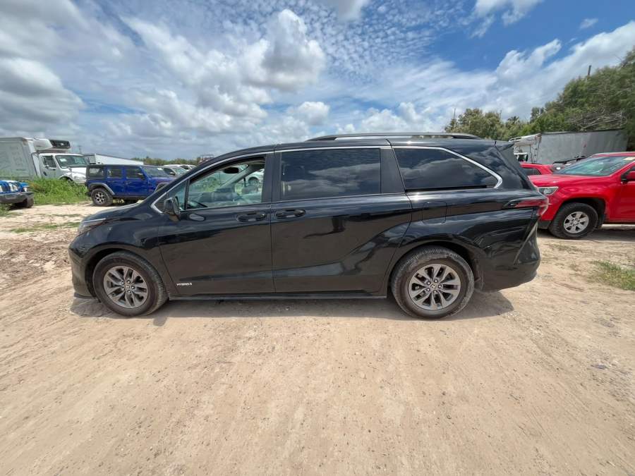 2021 Toyota Sienna