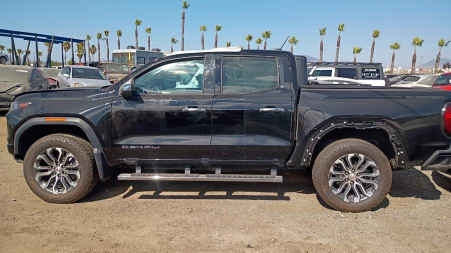 2024 GMC Canyon Denali