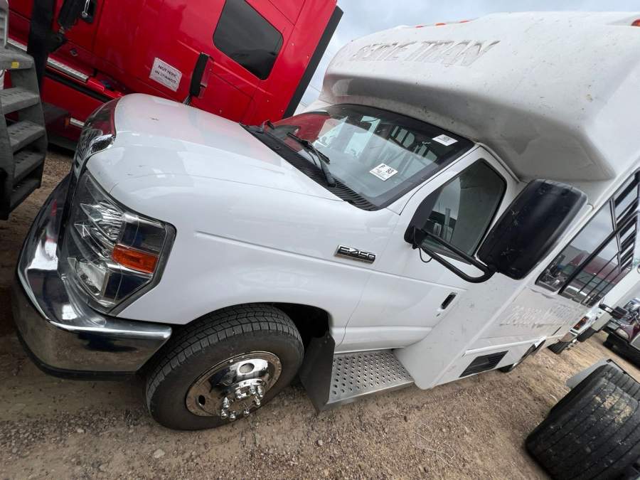 2019 Ford E-450