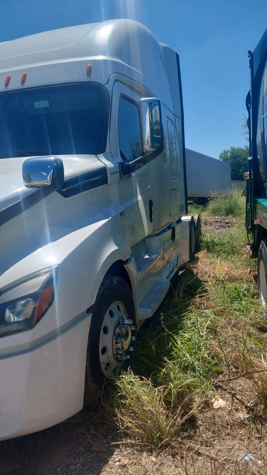 2020 Freightliner CASCADIA 126