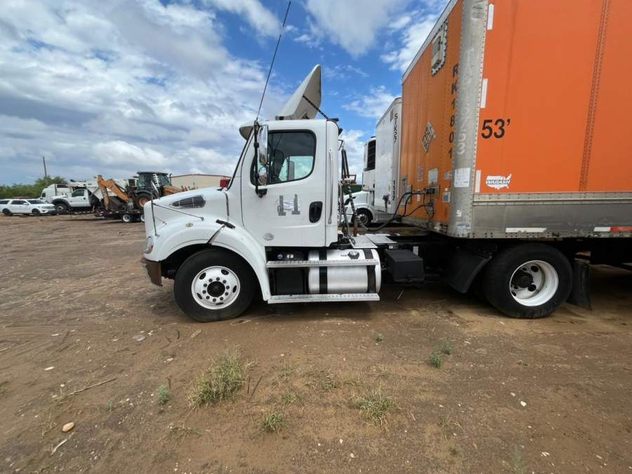 2016 Freightliner M2
