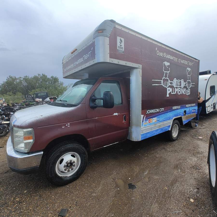 2016 Ford E-350 Super Duty