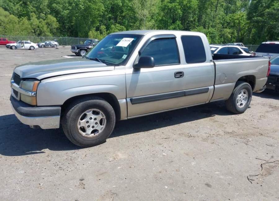 2003 Chevrolet Silverado 1500 Base / LS