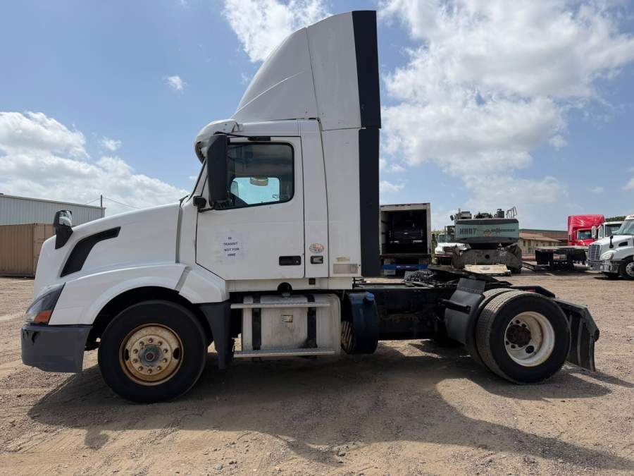 2019 Volvo Truck VNL